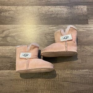Baby pink Ugg’s